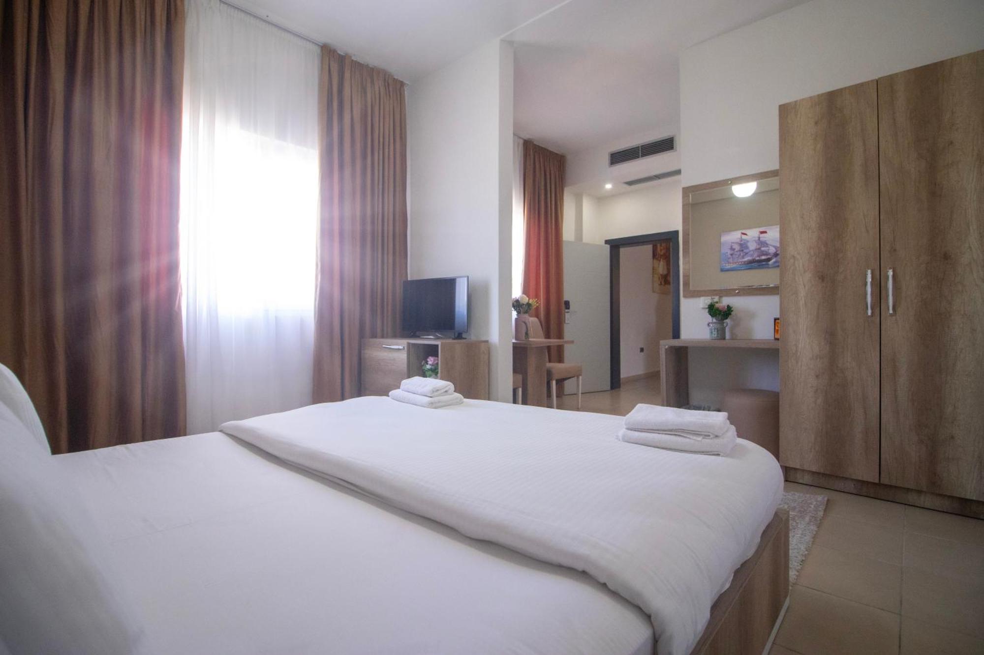Hotel Princ ゴーレム エクステリア 写真